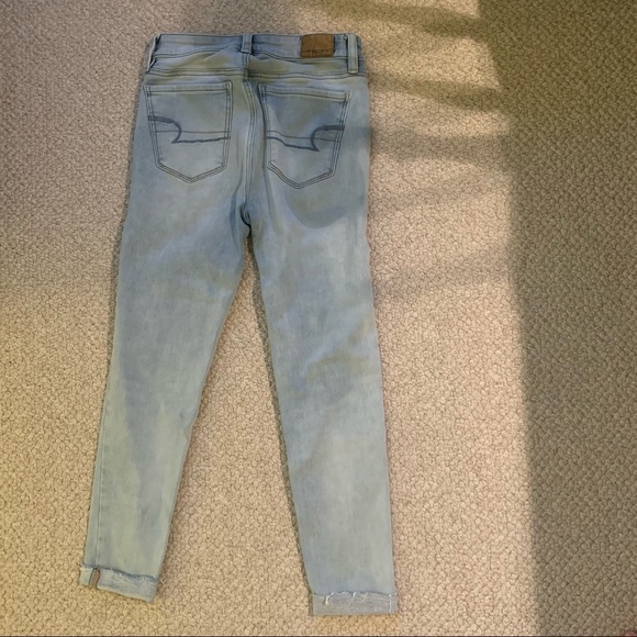 American Eagle Light Wash SHORT Skinny Jeans - Picture 2 of 3